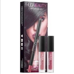 Lightly Used Huda Beauty Lip Contour Trophy Wife